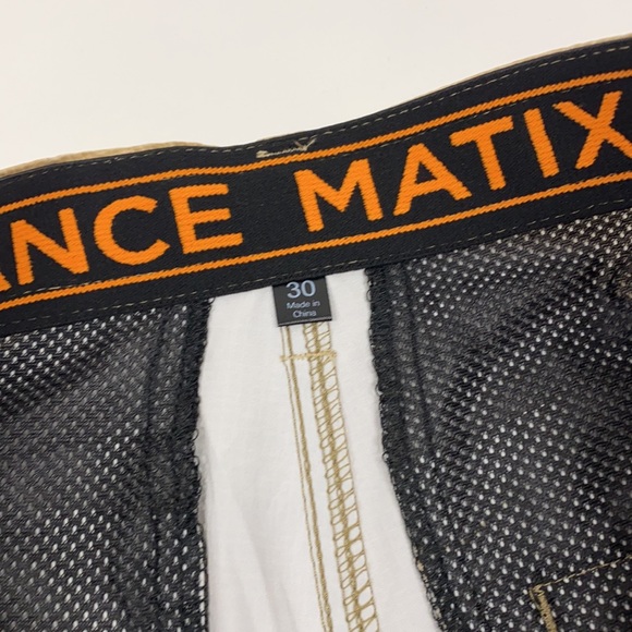 Matix Men’s size 30 performance hybrid shorts new tan - Picture 4 of 8